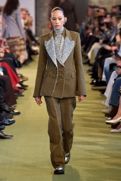 Look 6